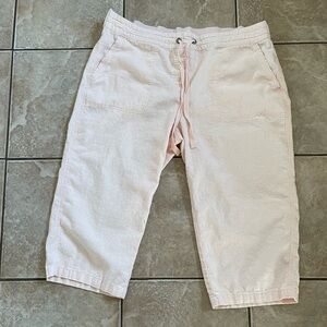 Plus size linen blend Per Se capri woman size 1x, barbiecore